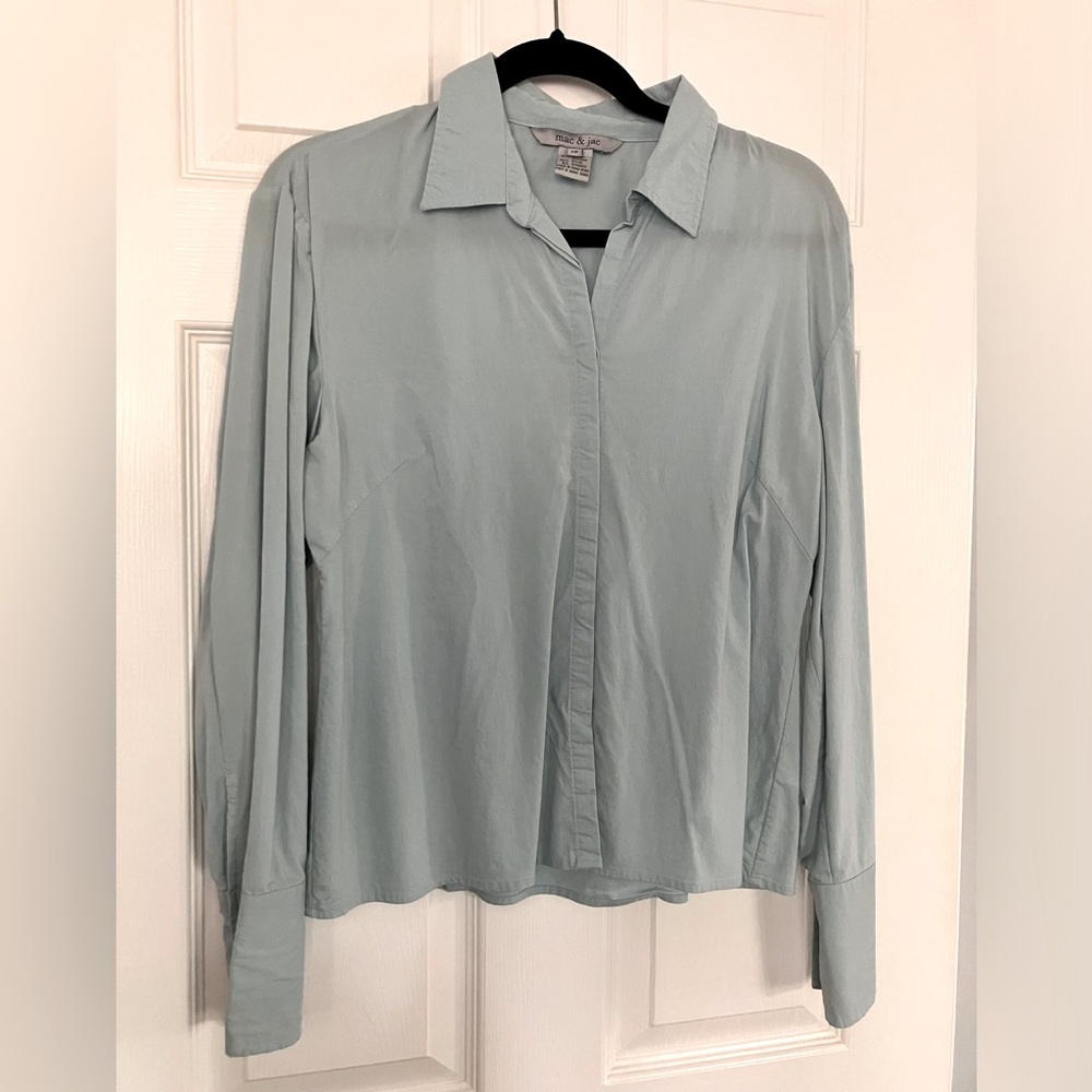 Great color green/blue Mac & Jac Hidden Button Down Long Sleeve Shirt 10
